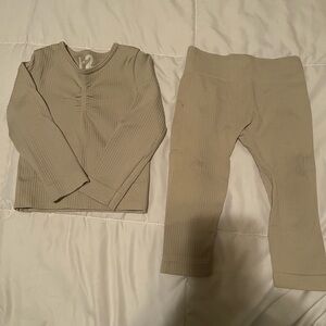 Cotton On Kids active wear set size 1-2
